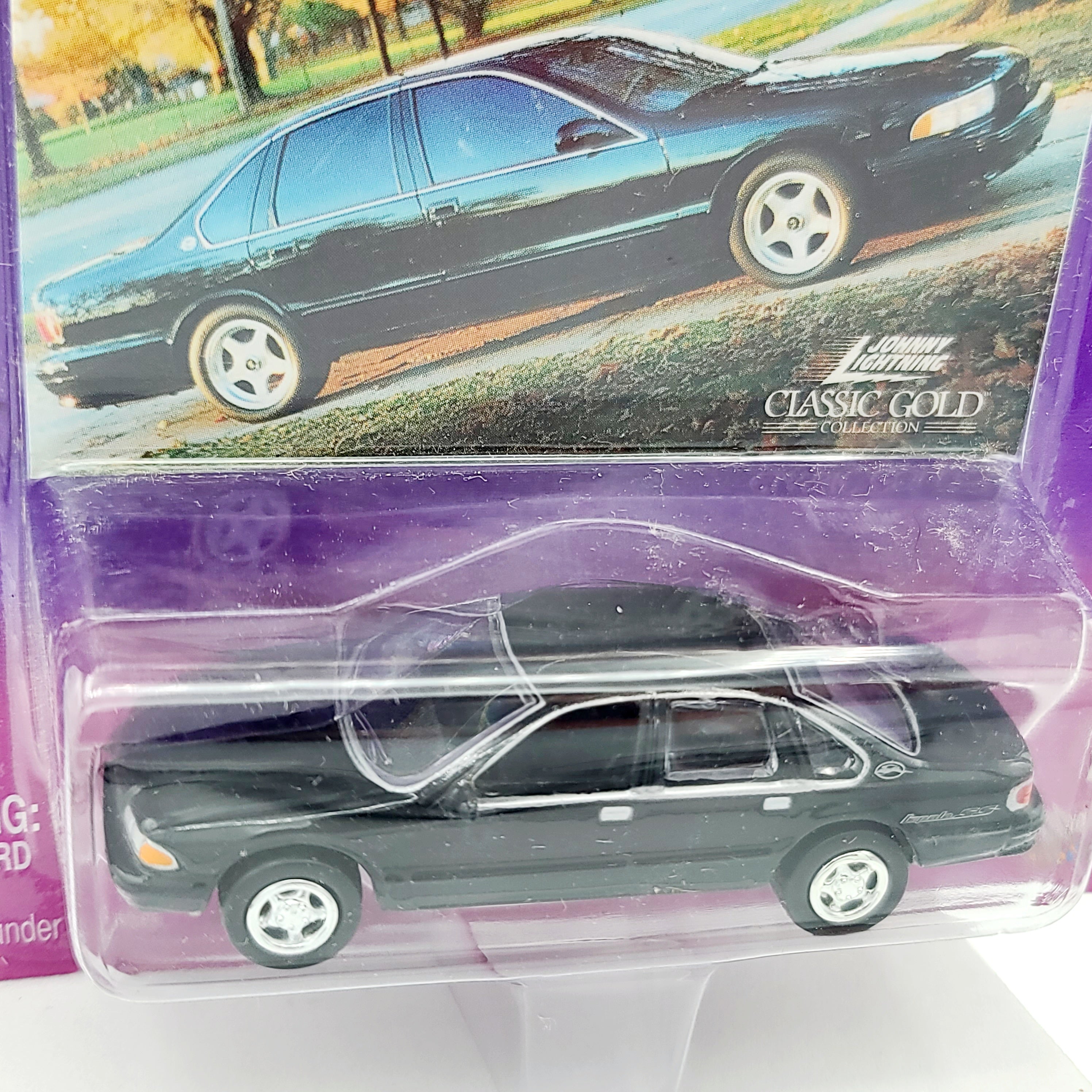 Johnny Lightning '97 Chevrolet Impala SS - 1:64 (2000 Classic Gold)